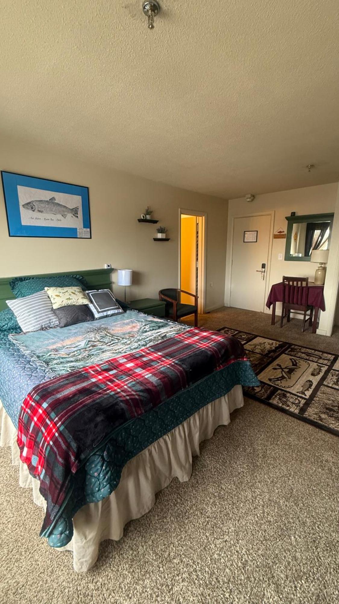 The Kenai Inn Bagian luar foto