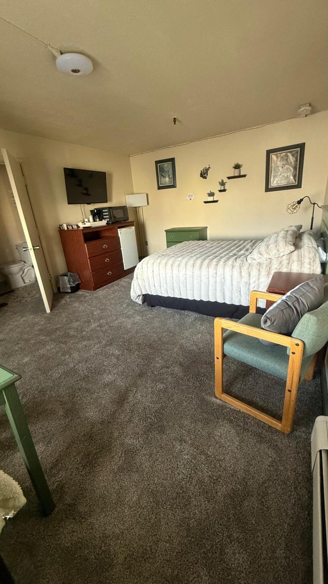 The Kenai Inn Bagian luar foto